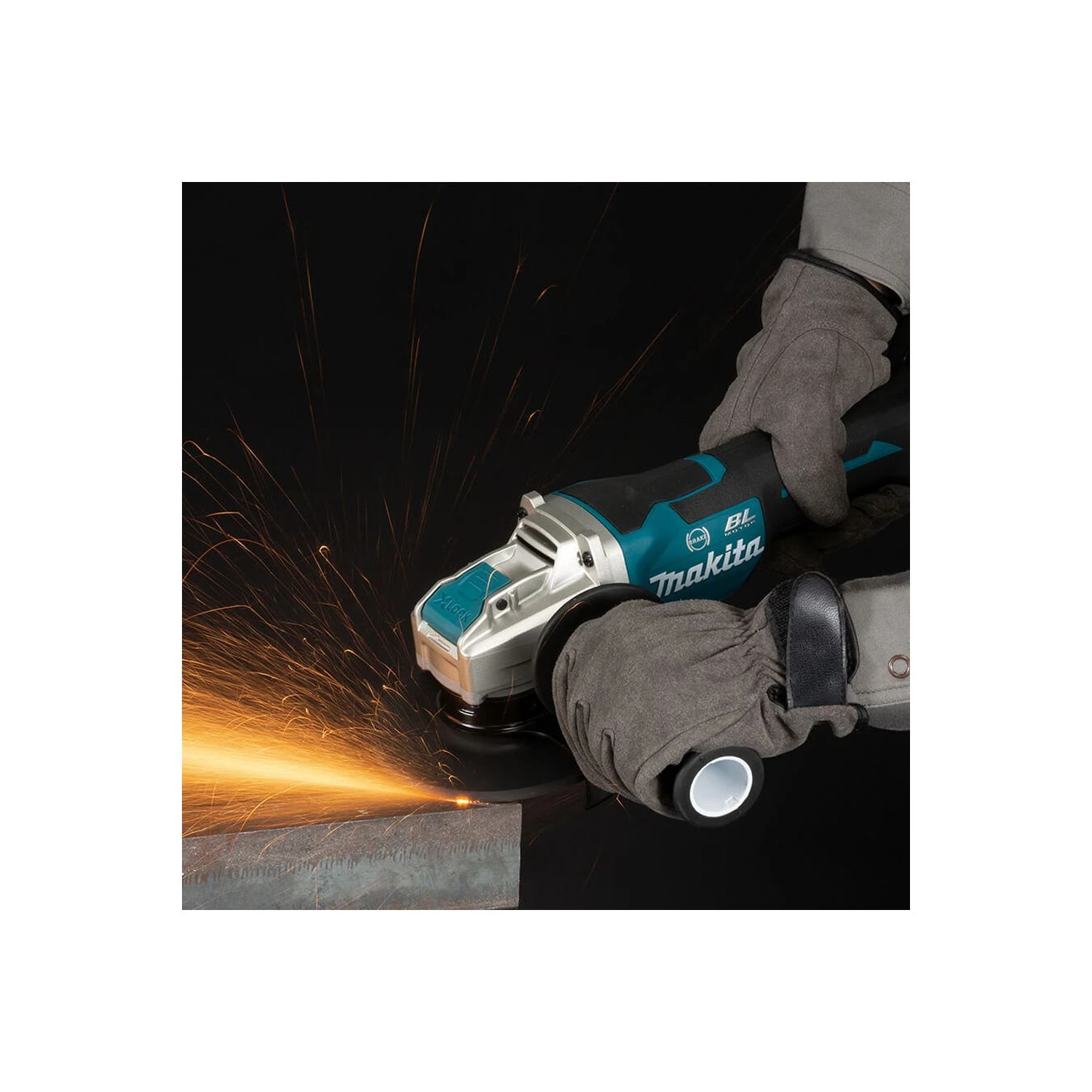 Makita DGA519 18V LXT Cordless Brushless X-Lock 125mm Angle Grinder With 1 X 6.0Ah Battery, Charger & Case 5 Makita DGA519 18V LXT Cordless Brushless X-Lock 125mm Angle Grinder With 1 X 6.0Ah Battery, Charger & Case - Image 5