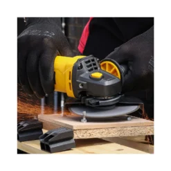 TOUGH MASTER® Corded Angle Grinder 125mm Grinding Disc 230V Handheld Electric Angle Grinder With Wrench, Auxillary Handle, Wheel Guard & 2 X Carbon Brushes - 900 Watts + 10Pc Cutting Discs -Home Tools tm ag125er 03