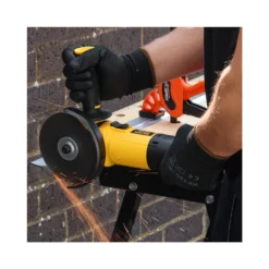 TOUGH MASTER® Corded Angle Grinder 125mm Grinding Disc 230V Handheld Electric Angle Grinder With Wrench, Auxillary Handle, Wheel Guard & 2 X Carbon Brushes - 900 Watts + 10Pc Cutting Discs -Home Tools tm ag125er 04